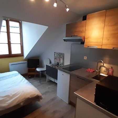 Studio 402 Au 15 Rue Battant A Besançon Buitenkant foto